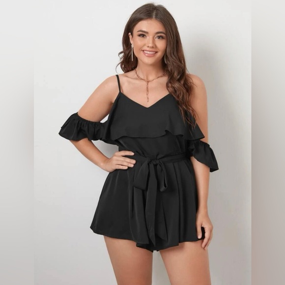 3/$15 Plus size cold shoulder romper - Picture 1 of 3